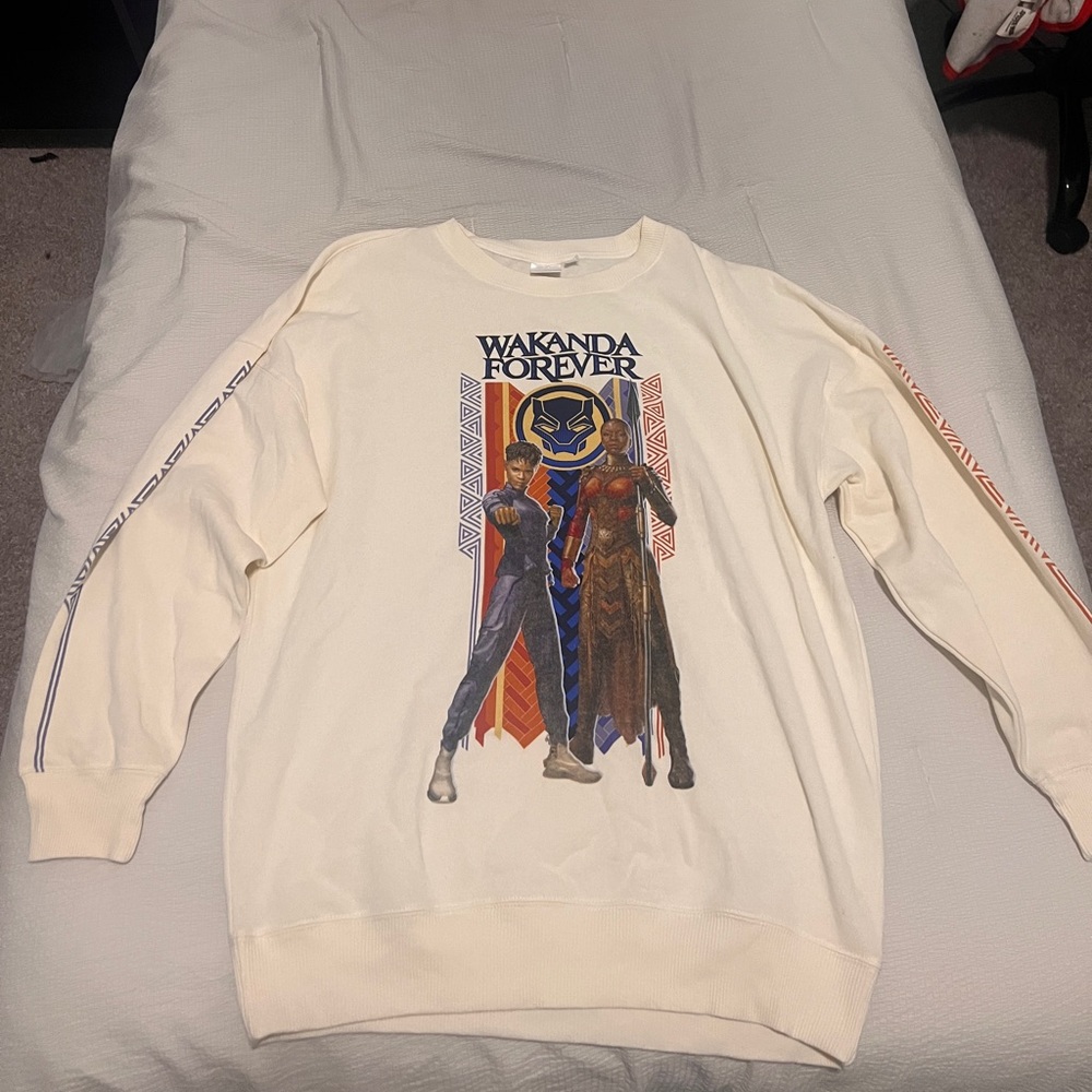 Black Panther Wakanda Forever SIZE SMALL MEDIUM
